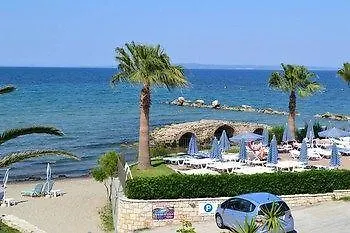 Otel Nadias 2*